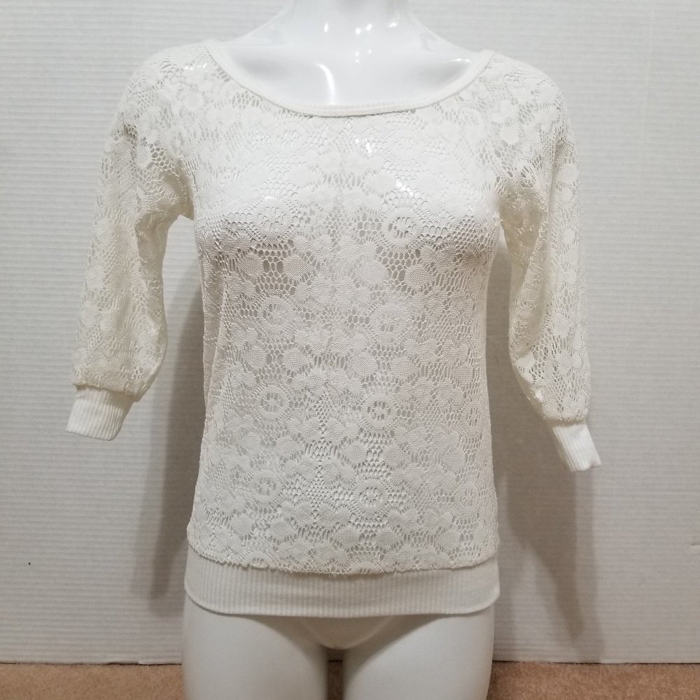 Kirra top XS unlined geometric lace crochet 3/4 sleeve boho ribbed knit hems